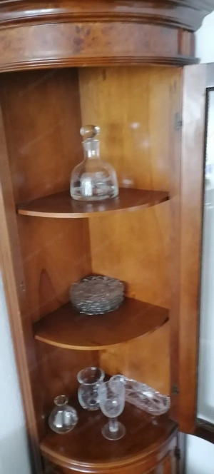  Biedermeier Vitrine Eckvitrine  Nussbaum Landhaus Möbel  Bild 2