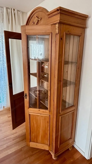 Antike Vitrine Weichholz Schrank Landhaus Bauernmöbel Bild 2