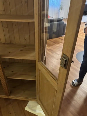 Antike Vitrine Weichholz Schrank Landhaus Bauernmöbel Bild 10