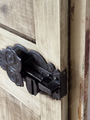 Bauernschrank Schrank Landhaus Bauernmöbel Bild 9