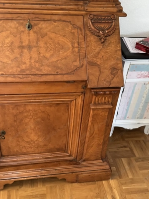 Sekretär Nussbaum Wohnzimmerschrank Barock Stilmöbel Bild 2