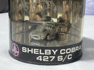 Hot Wheels 2004 Shelby Cobra 427 S C Showcase   Drop Tops Series 3 of 4 Bild 2