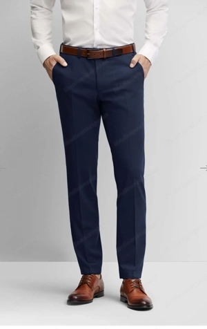 Neuer dunkelblauer Herren Anzug dreiteilig günstig zu verkaufen! Bild 5