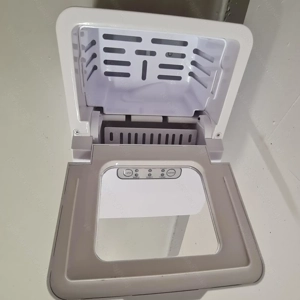 Eiswürfelmaschine - Neuwertig  Bild 3