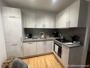 OHNE PROVISION: Sonnige 2-Zimmer-Wohnung mit Garten und Tiefgarage Bild 3