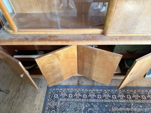 Schrank mit Vitrine Bild 4