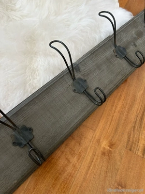 Garderobenleiste aus Holz 5 Haken Bild 3