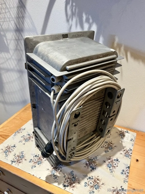 Zumtobel Staff Industrie-Strahler 400 W HQI  Bild 3