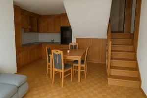 Wohnung in Stadtnähe mit traumhaftem Ausblick Bild 3