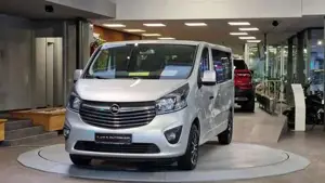 Opel Vivaro Bild 2