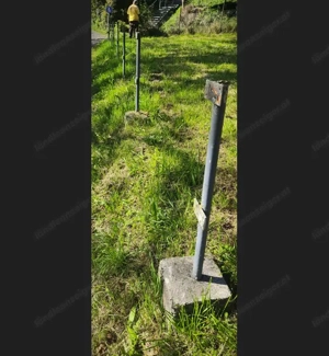 Zaun   Pfosten Maschendraht Bild 5