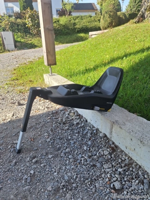 Maxi Cosi Babyschale inkl. Isofix Station Bild 4