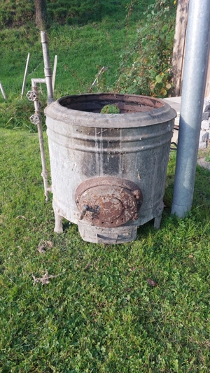 Alter Holzofen zu verschenken  Bild 3