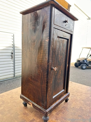 Antikes Nachtkästchen im Originalzustand   ideal zum Restaurieren Bild 3