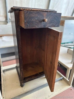 Antikes Nachtkästchen im Originalzustand   ideal zum Restaurieren Bild 6