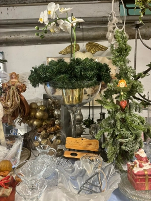 Bludenz: Kellerflohmarkt für Tierhilfsprojekte Sa 06.12. 12-17 Uhr, Sonntag   Uhr Bild 2