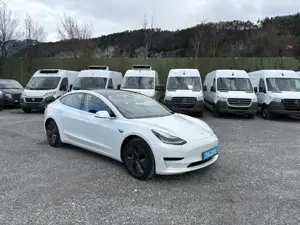 Tesla Model 3 Bild 2