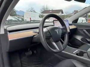 Tesla Model 3 Bild 11