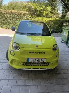 Abarth 500e Scorpionissima Bild 3