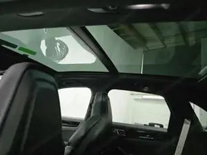 Porsche Cayenne Bild 12