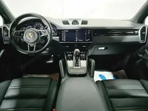 Porsche Cayenne Bild 8