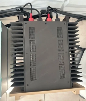 Accuphase P 7100 Endstufe Bild 4