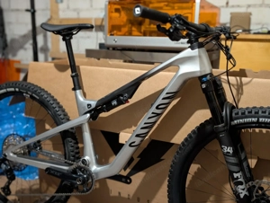 Canyon Lux Trail CF7 Mountainbike   Bild 3