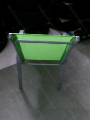 Kinderstuhl mit  Gestell aus Metall