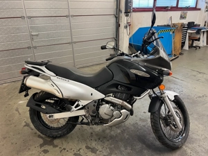 Suzuki XF 650 Freewind  Bild 6