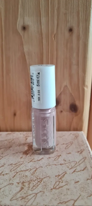 Essie Nagellack (lady like) Bild 2