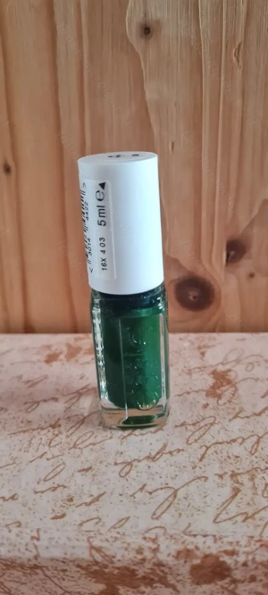 Essie Nagellack (off tropic) Bild 3