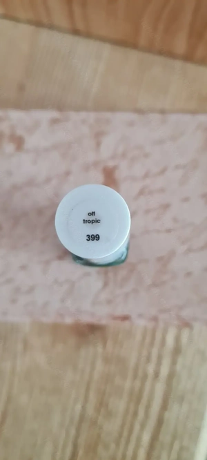 Essie Nagellack (off tropic) Bild 2