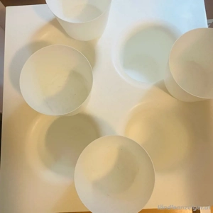 Letzte Chance! Ikea kleiner Tisch für Utensilien Kinder sehr praktisch Bild 2