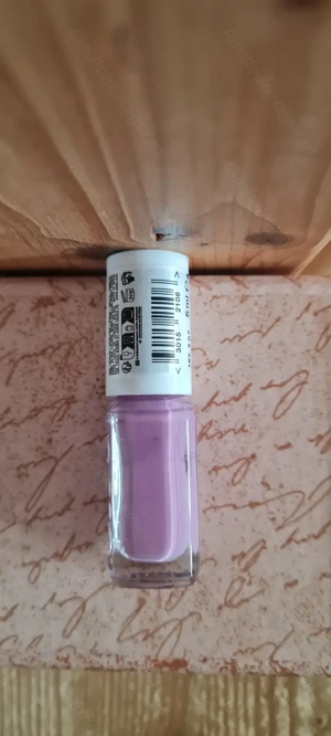 Essie Nagellack (suits you swell) Bild 2