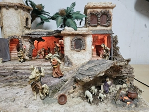 Orientalische Krippe  Bild 2