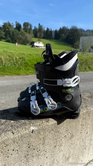 Schi 130cm und Schischuhe 23 23.5 Bild 2