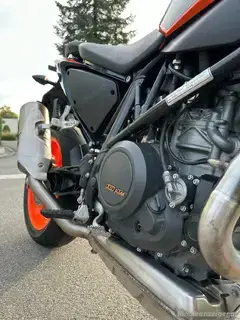 Ktm Duke 690  Bild 4
