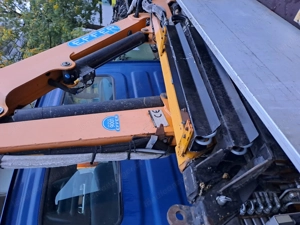 Iveco pritsche mit kran