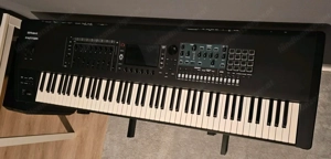 Roland Fantom 8 Bild 2
