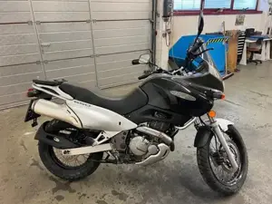 Suzuki XF 650 Freewind  Bild 6