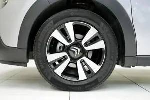 Citroen C3 1.2 PureTech 110 Max (EURO 6d) Navi FLA PDC Bild 3