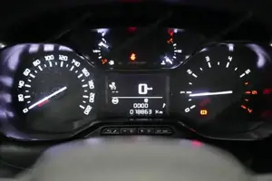 Citroen C3 1.2 PureTech 110 Max (EURO 6d) Navi FLA PDC Bild 4