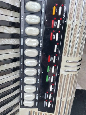 Hohner Morino VS VOX V+Verstärker HOHNER VOX5midi Akkordeon Bild 4