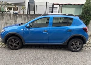 Dacia Sandero    Baujahr 2015   Benzin   137.000 km   Blau Bild 2