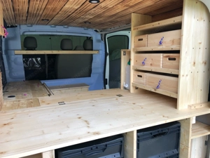 Renault Trafic vollausgebaut für Camping-Abenteuer Bild 8
