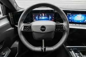 Opel Astra Sports Tourer 1,2 AT Edition NaviPro -LAG. 96 k... Bild 8