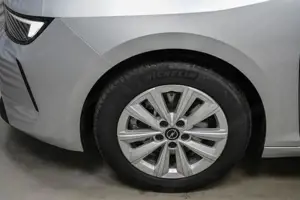 Opel Astra Sports Tourer 1,2 AT Edition NaviPro -LAG. 96 k... Bild 4