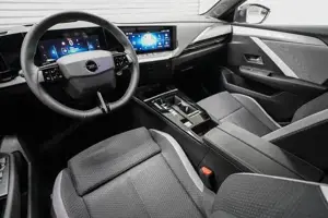 Opel Astra Sports Tourer 1,2 AT Edition NaviPro -LAG. 96 k... Bild 6