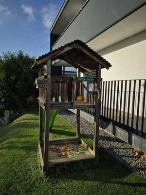 Spielturm mit Rutsche & Sandkasten   Marke Jungle Gym Bild 2