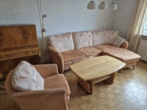 Wohnwand, Sideboard, höhenverstellbarer Couchtisch, Couch Bild 4